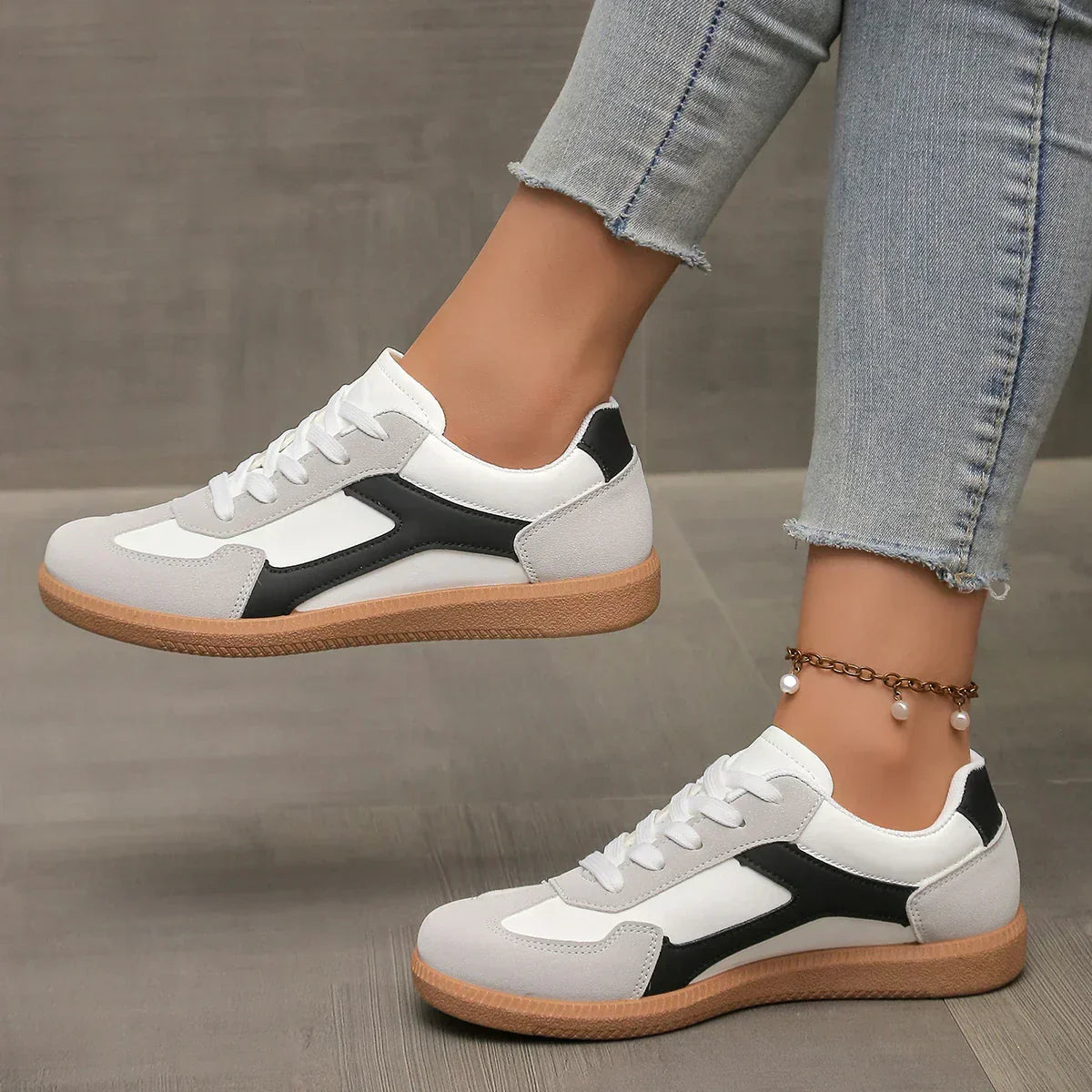 Lindy | Women’s Vintage Leather Gum Sole Sneakers