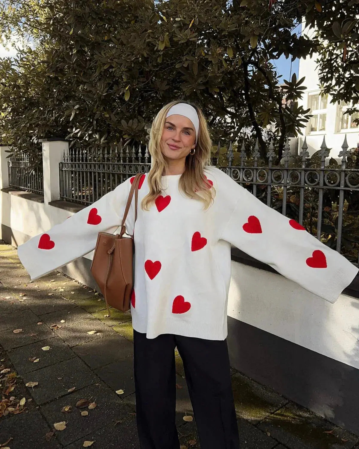 Selma | Women’s Heart Pattern Oversized Knit Sweater