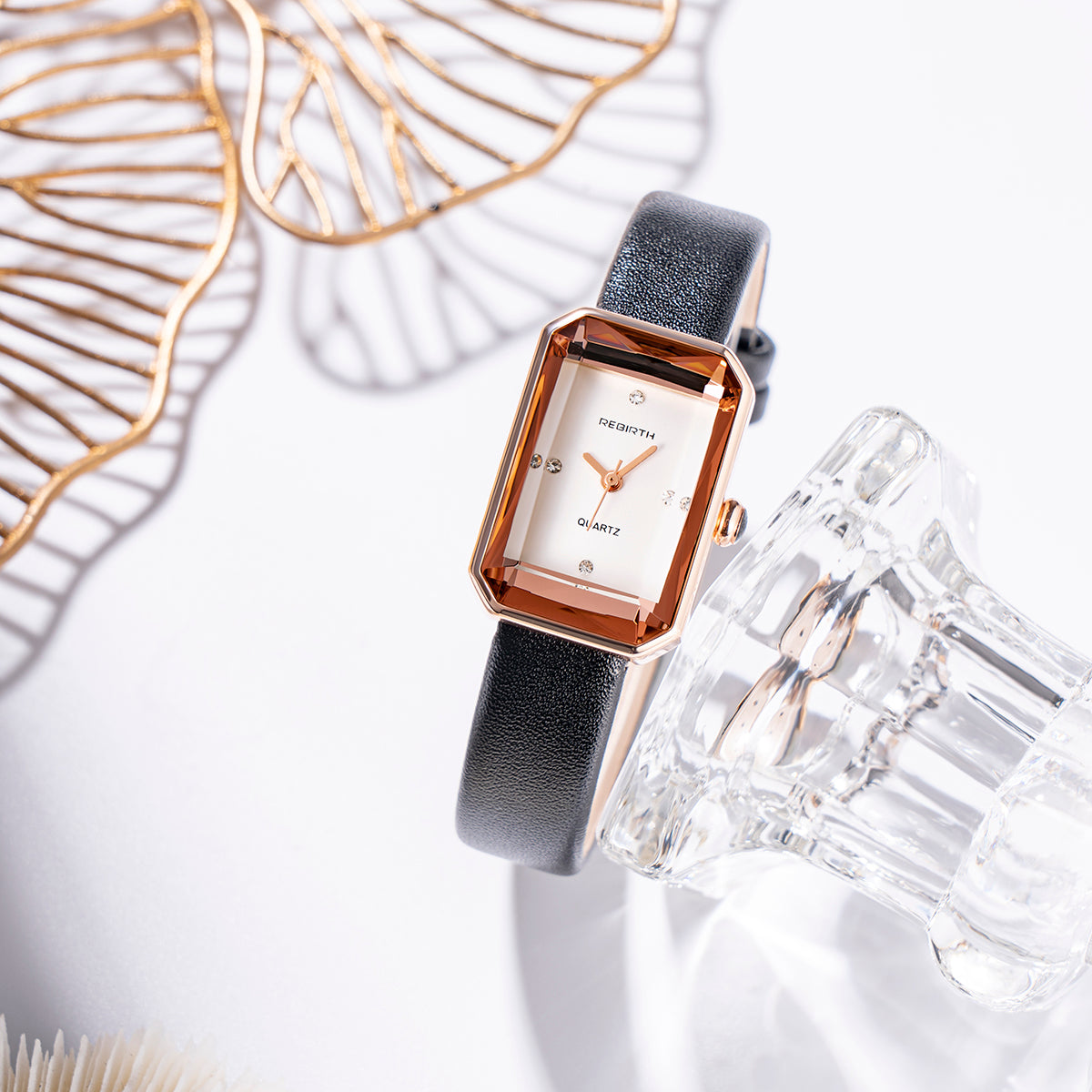 Graeme | Men’s Rectangular Leather Strap Watch