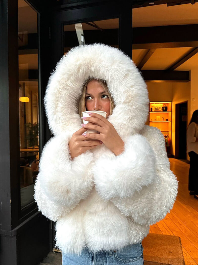 Aloura | Women’s Oversized Faux Fur Hooded Jacket